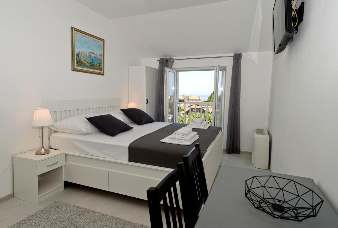 Princess Maria - Free Garage Apartment